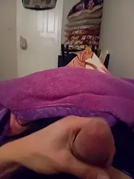 Snapshot of Diaaeddne chatting on 5, 4, 2026 Diaaeddne online show from 5, 4, 2026