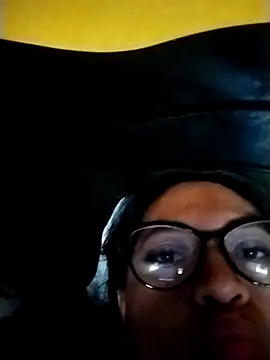 Snapshot of LatinSquirtBaby chatting on 21, 5, 2026 LatinSquirtBaby online show from 21, 5, 2026