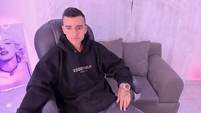 Snapshot of Ethann_Boy chatting on 24, 3, 2026 Ethann Boy online show from 24, 3, 2026