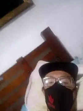 Snapshot of Amberes12 chatting on 4, 4, 2026 Amberes12 online show from 4, 4, 2026