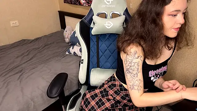 Holy Mariaaa online show from 8, 8, 2026