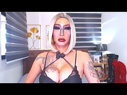 Snapshot of DominateMistressTania chatting on 25, 5, 2026 DominateMistressTania online show from 25, 5, 2026