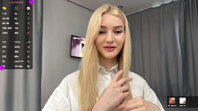 Snapshot of MelissaEvenns chatting on 8, 5, 2026 MelissaEvenns online show from 8, 5, 2026