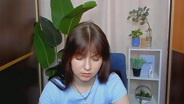 IzolaHirai online show from 19, 3, 2026