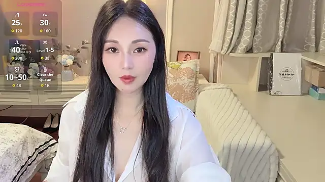 Snapshot of KCYE-CC chatting on 8, 7, 2026 KCYE-CC online show from 8, 7, 2026