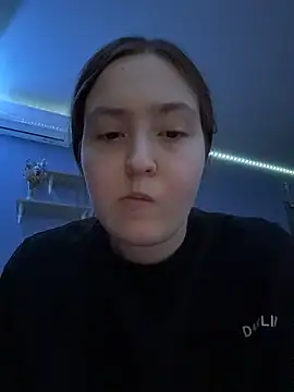 charmingggirl online show from 1, 4, 2026