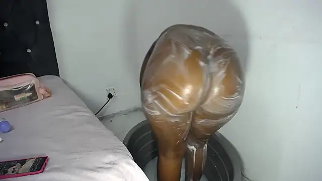 Snapshot of BootySoYummyX chatting on 1, 6, 2026 BootySoYummyX online show from 1, 6, 2026