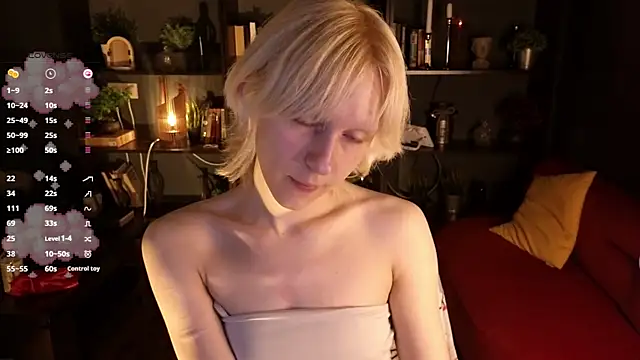 Snapshot of holyedward chatting on 18, 6, 2026 holyedward online show from 18, 6, 2026