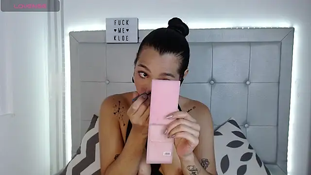 Snapshot of Kloe__watson chatting on 6, 5, 2026 Kloe watson online show from 6, 5, 2026