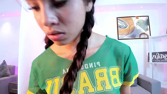 Snapshot of mily_Lopez chatting on 8, 7, 2026 mily Lopez online show from 8, 7, 2026