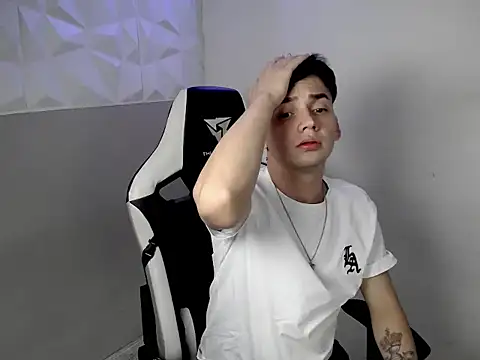 Mathias twinkk online show from 25, 5, 2026