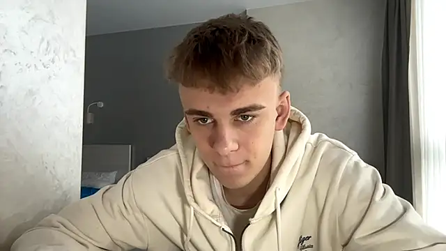 Snapshot of SoloFury chatting on 1, 4, 2026 SoloFury online show from 1, 4, 2026