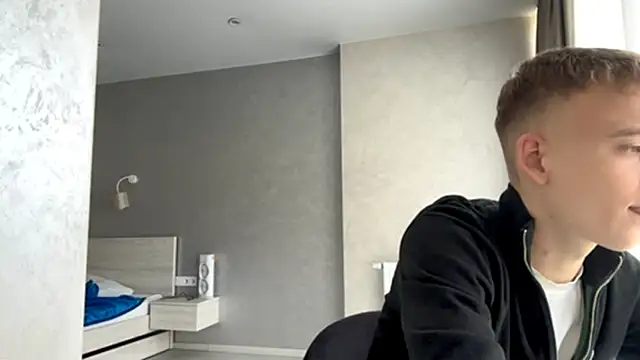 Snapshot of SoloFury chatting on 13, 4, 2026 SoloFury online show from 13, 4, 2026