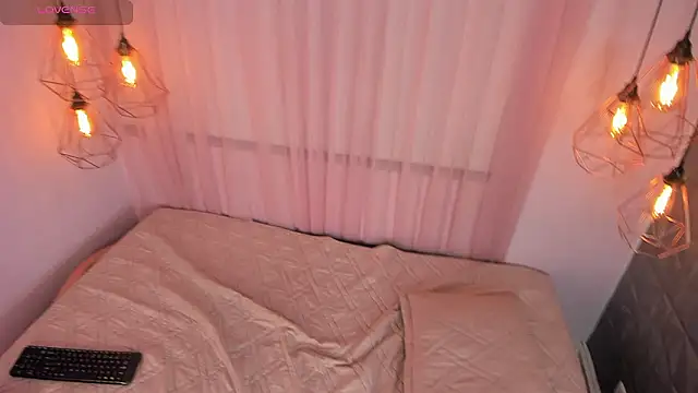Snapshot of Magic_katt chatting on 28, 3, 2026 Magic katt online show from 28, 3, 2026