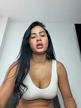 Snapshot of MoraFit_ chatting on 7, 5, 2026 MoraFit online show from 7, 5, 2026
