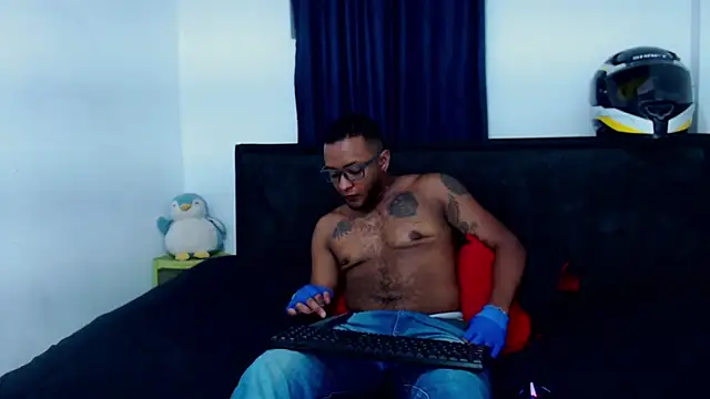 Snapshot of MascTyler chatting on 13, 4, 2026 MascTyler online show from 13, 4, 2026