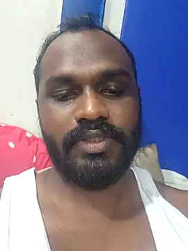 Snapshot of singletamilguy chatting on 5, 4, 2026 singletamilguy online show from 5, 4, 2026