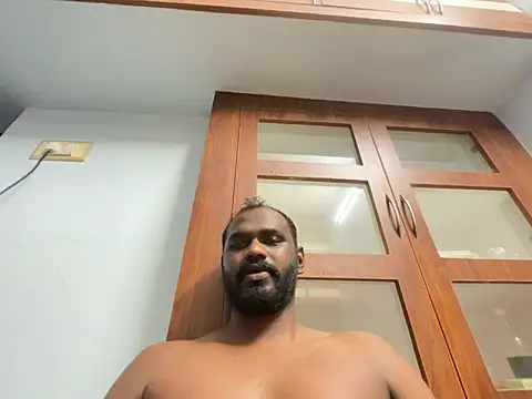 Snapshot of singletamilguy chatting on 13, 4, 2026 singletamilguy online show from 13, 4, 2026