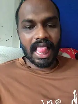 Snapshot of singletamilguy chatting on 17, 4, 2026 singletamilguy online show from 17, 4, 2026