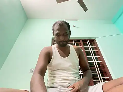 Snapshot of singletamilguy chatting on 9, 5, 2026 singletamilguy online show from 9, 5, 2026