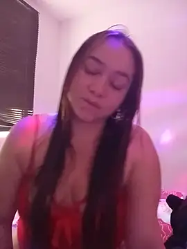 Snapshot of SabrinaVantress chatting on 7, 7, 2026 SabrinaVantress online show from 7, 7, 2026