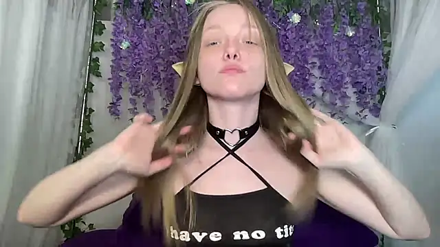 ElfGirlAna online show from 11, 5, 2026