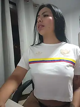 Snapshot of Noa_rousse01 chatting on 9, 7, 2026 Noa rousse01 online show from 9, 7, 2026
