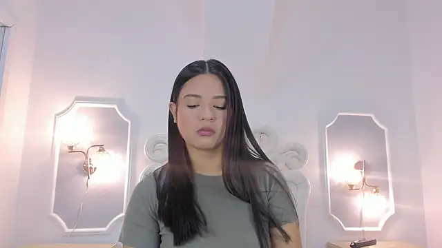 Snapshot of zoejenner_ chatting on 29, 7, 2026 zoejenner online show from 29, 7, 2026