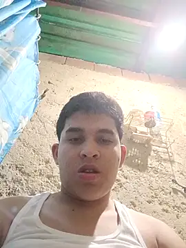 Snapshot of alee28728 chatting on 21, 4, 2026 alee28728 online show from 21, 4, 2026