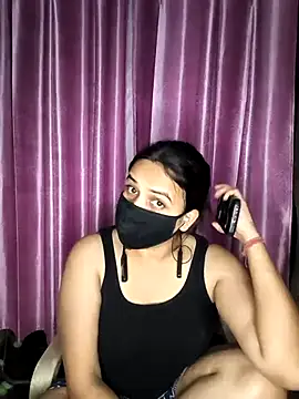 Snapshot of REENA-STRIP chatting on 13, 5, 2026 REENA-STRIP online show from 13, 5, 2026