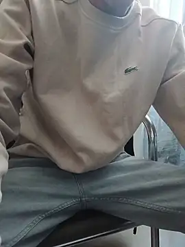 Snapshot of Skinboy06 chatting on 24, 3, 2026 Skinboy06 online show from 24, 3, 2026