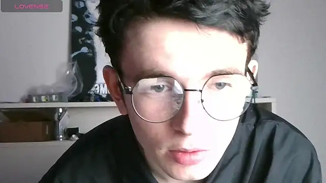 Snapshot of Ernest_ice chatting on 14, 4, 2026 Ernest ice online show from 14, 4, 2026