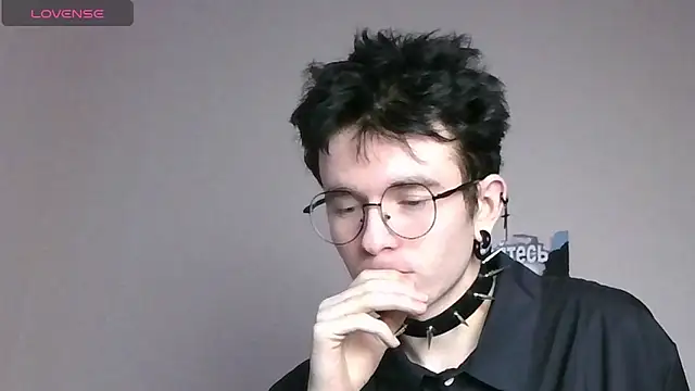 Snapshot of Ernest_ice chatting on 19, 4, 2026 Ernest ice online show from 19, 4, 2026