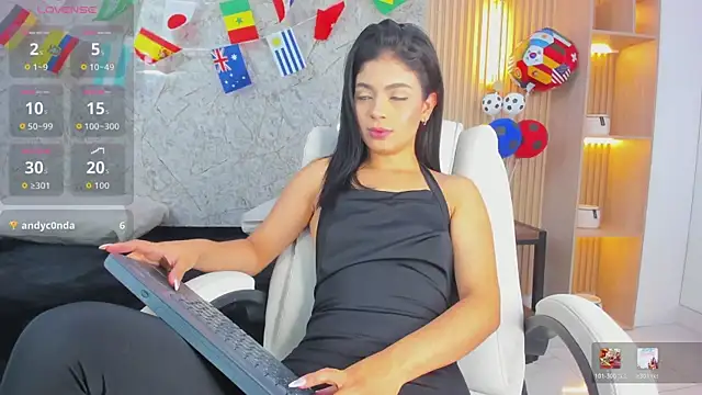 Snapshot of linda_cooper_ chatting on 8, 7, 2026 linda cooper online show from 8, 7, 2026