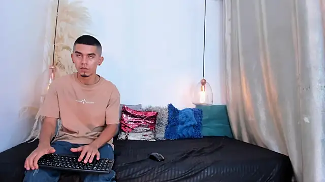 your d0ll1 online show from 8, 5, 2026