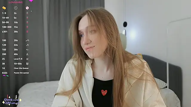 Snapshot of mowalova chatting on 10, 5, 2026 mowalova online show from 10, 5, 2026