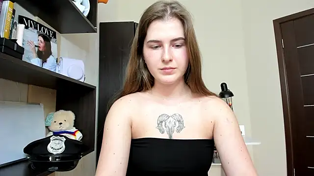 Snapshot of OhMyAlice chatting on 14, 5, 2026 OhMyAlice online show from 14, 5, 2026