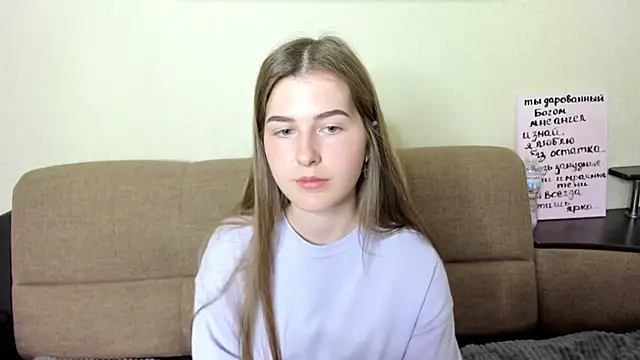 Snapshot of OhMyAlice chatting on 17, 6, 2026 OhMyAlice online show from 17, 6, 2026