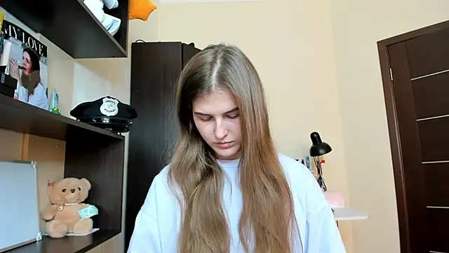 Snapshot of OhMyAlice chatting on 5, 7, 2026 OhMyAlice online show from 5, 7, 2026