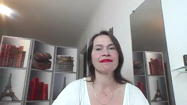 Selena Moo online show from 4, 6, 2026