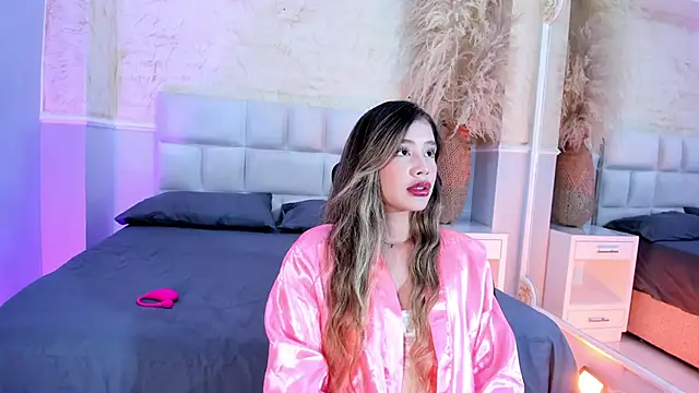 Snapshot of EmilyJohnsoon chatting on 16, 4, 2026 EmilyJohnsoon online show from 16, 4, 2026