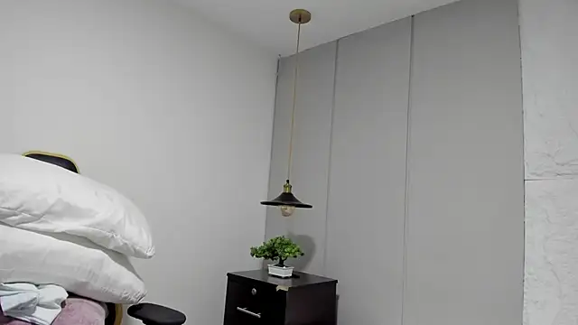 Snapshot of kira_relish chatting on 29, 4, 2026 kira relish online show from 29, 4, 2026