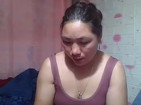 Snapshot of Hena__ chatting on 4, 4, 2026 Hena online show from 4, 4, 2026