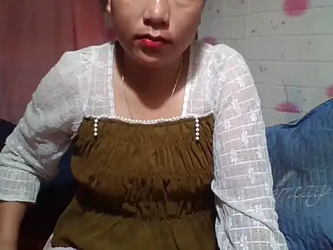 Snapshot of Hena__ chatting on 9, 4, 2026 Hena online show from 9, 4, 2026