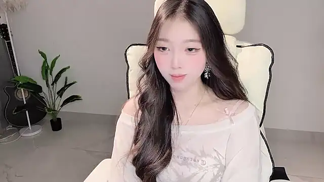 Yukiy8877 online show from 9, 4, 2026