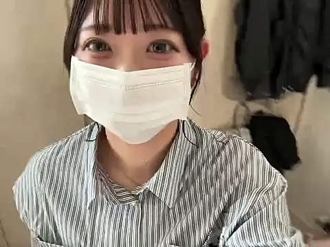 y-u-r-a-33 online show from 11, 4, 2026