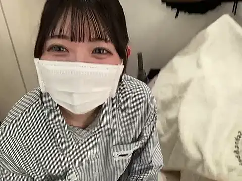 y-u-r-a-33 online show from 11, 4, 2026