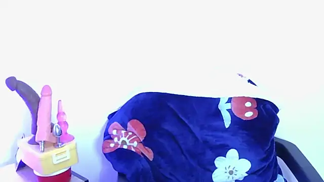 Snapshot of zyra_vex chatting on 5, 4, 2026 zyra vex online show from 5, 4, 2026