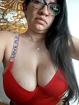 Gia-and-Lara online show from 29, 3, 2026