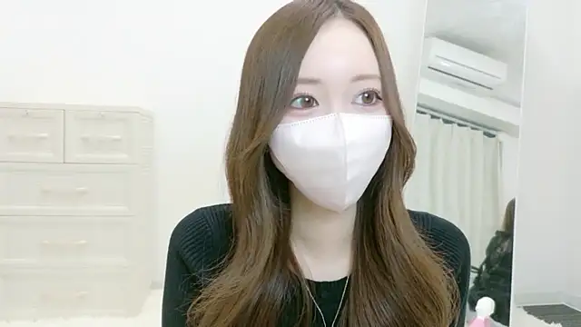 Snapshot of salachan_v chatting on 5, 4, 2026 salachan v online show from 5, 4, 2026